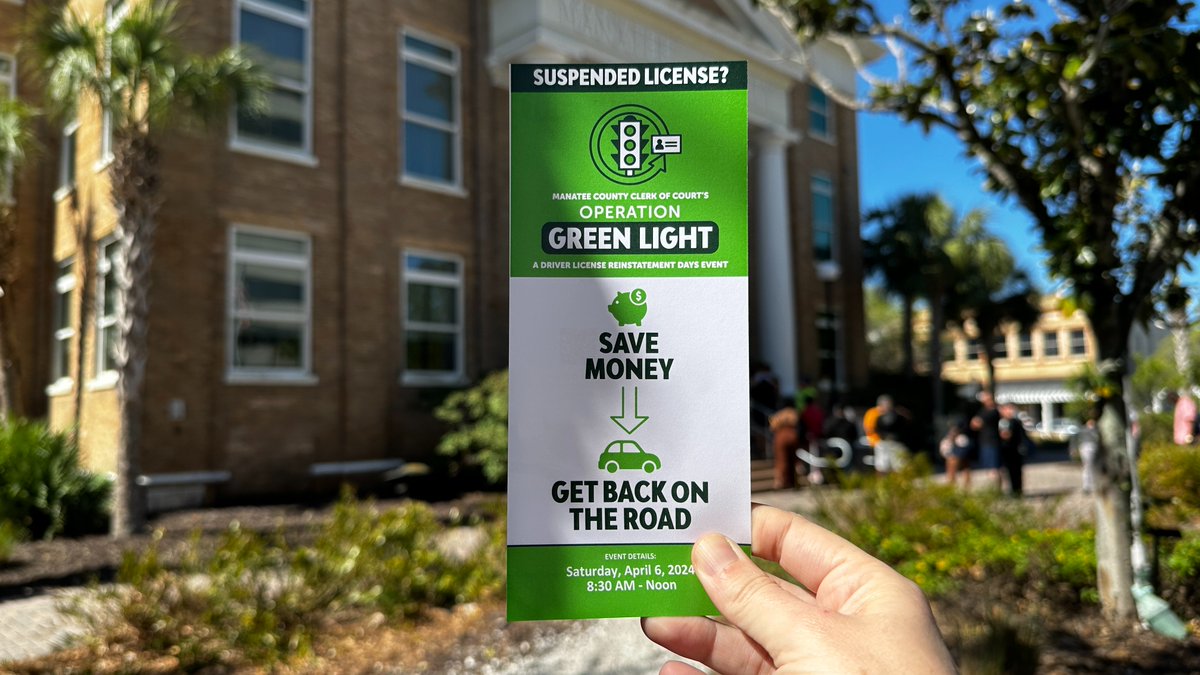 Manatee Clerk helps hundreds reinstate licenses and apply for passports at annual Operation Green Light and Passport Saturday events. Read more: manateeclerk.com/clerks-news/20…