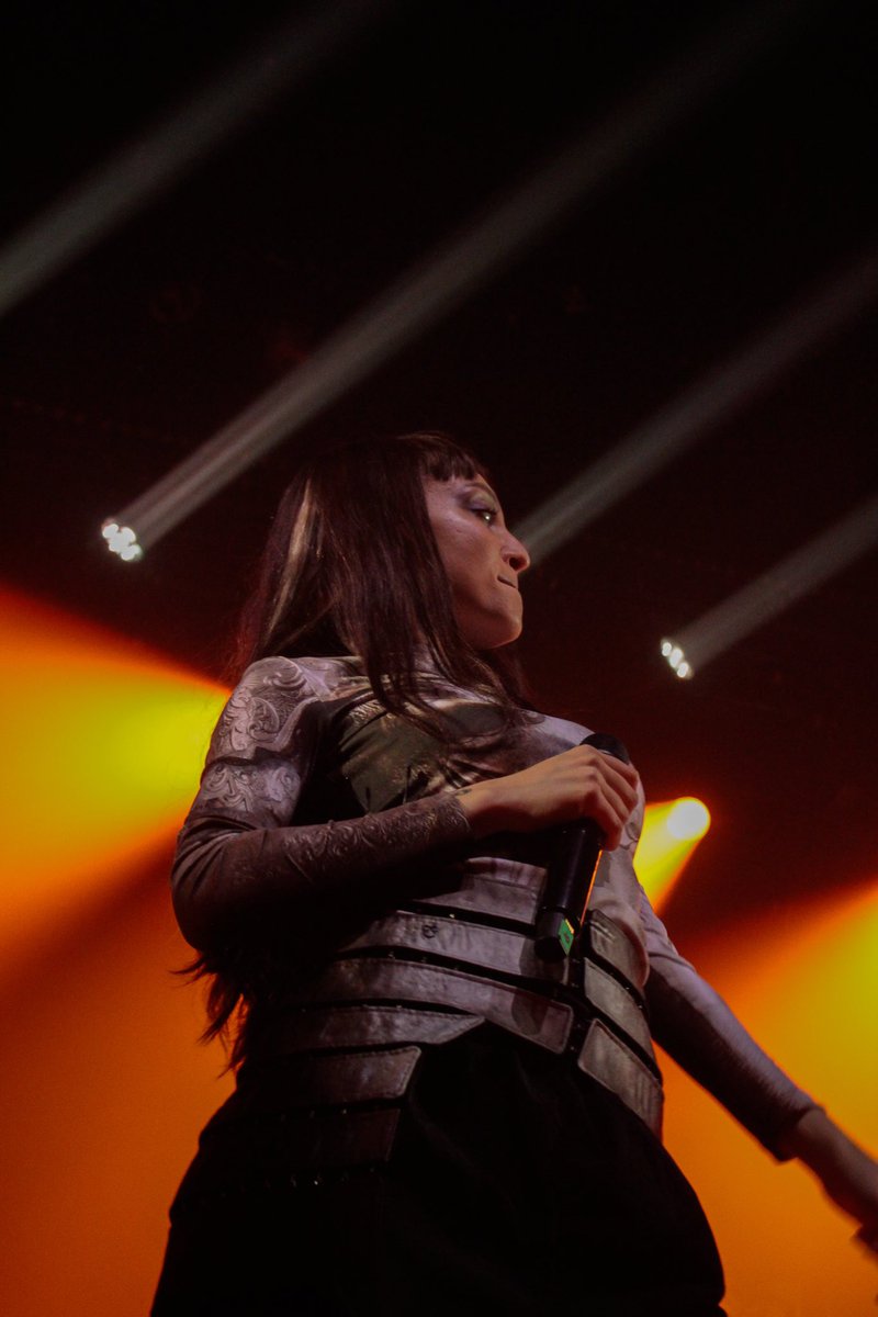 flooowerzz |-/ tweet media