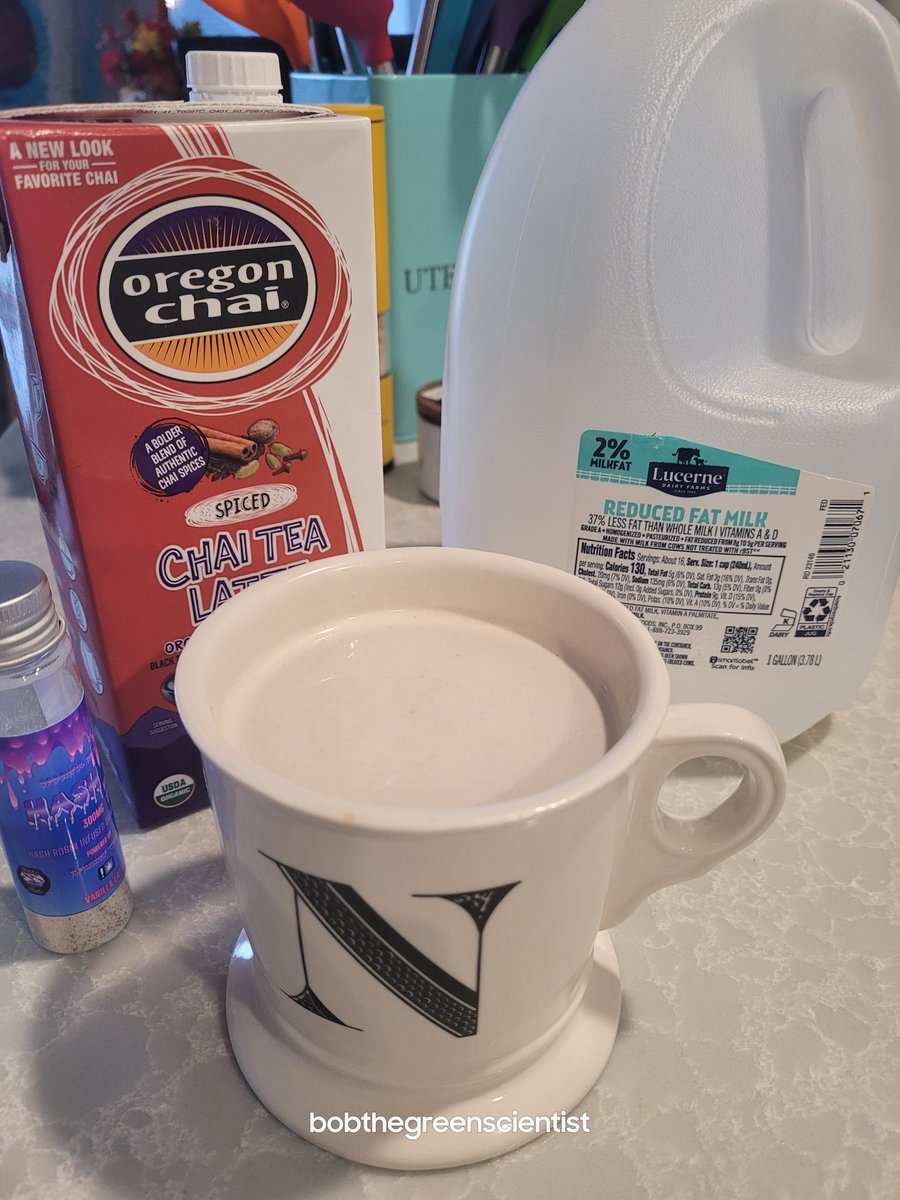 cannabisinfuse's tweet photo. Spiced Chai Tea, Warm Milk, Vanilla Latte #hash20 from @spoonfulofdank_ @RainingRosin is so freaking tasty on this gloomy day https://t.co/uwbAj0Wsvj