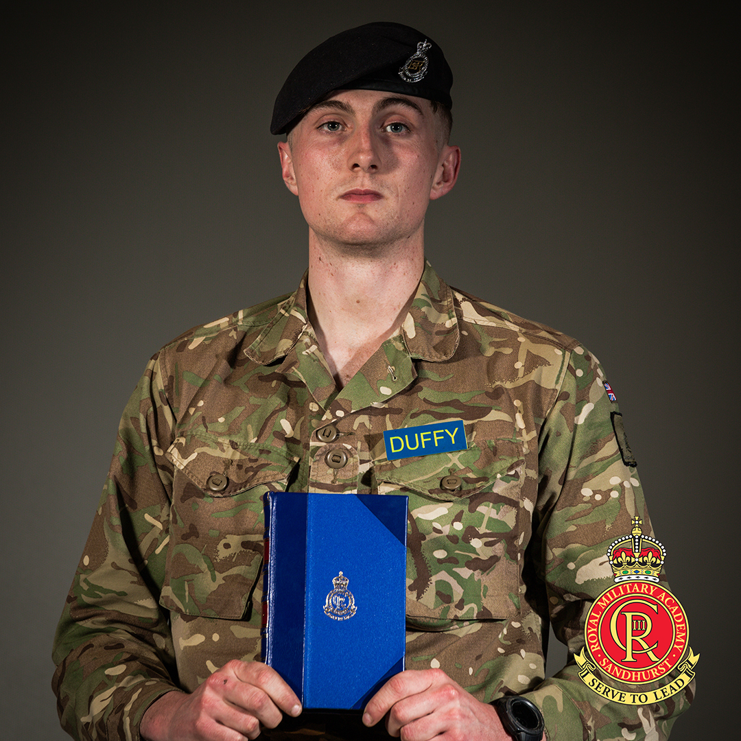 For Commissioning Course 232. The Kingdom of Bahrain Communications & Applied Behavioural Science Prize goes to Junior Under Officer R A C Duffy, who will be joining The Princess of Wales's Royal Regiment. 

#award #Military #Sandhurst #BehavourialScience #ServetoLead