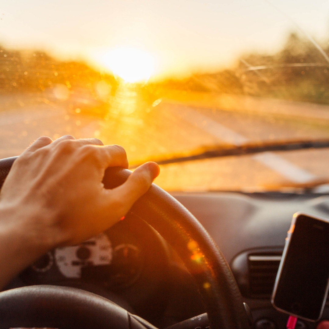 carshareco's tweet photo. Colorado stuns with jaw-dropping sunrises and sunsets, and CarShare makes reaching the perfect viewpoint a breeze.
Did you chase the golden light over Rocky Mountain National Park? Witness the fiery sky above Red Rocks Amphitheatre? ๏ธ
#CarShareMoments #ColoradoSunsets https://t.co/uCrVbLD6op