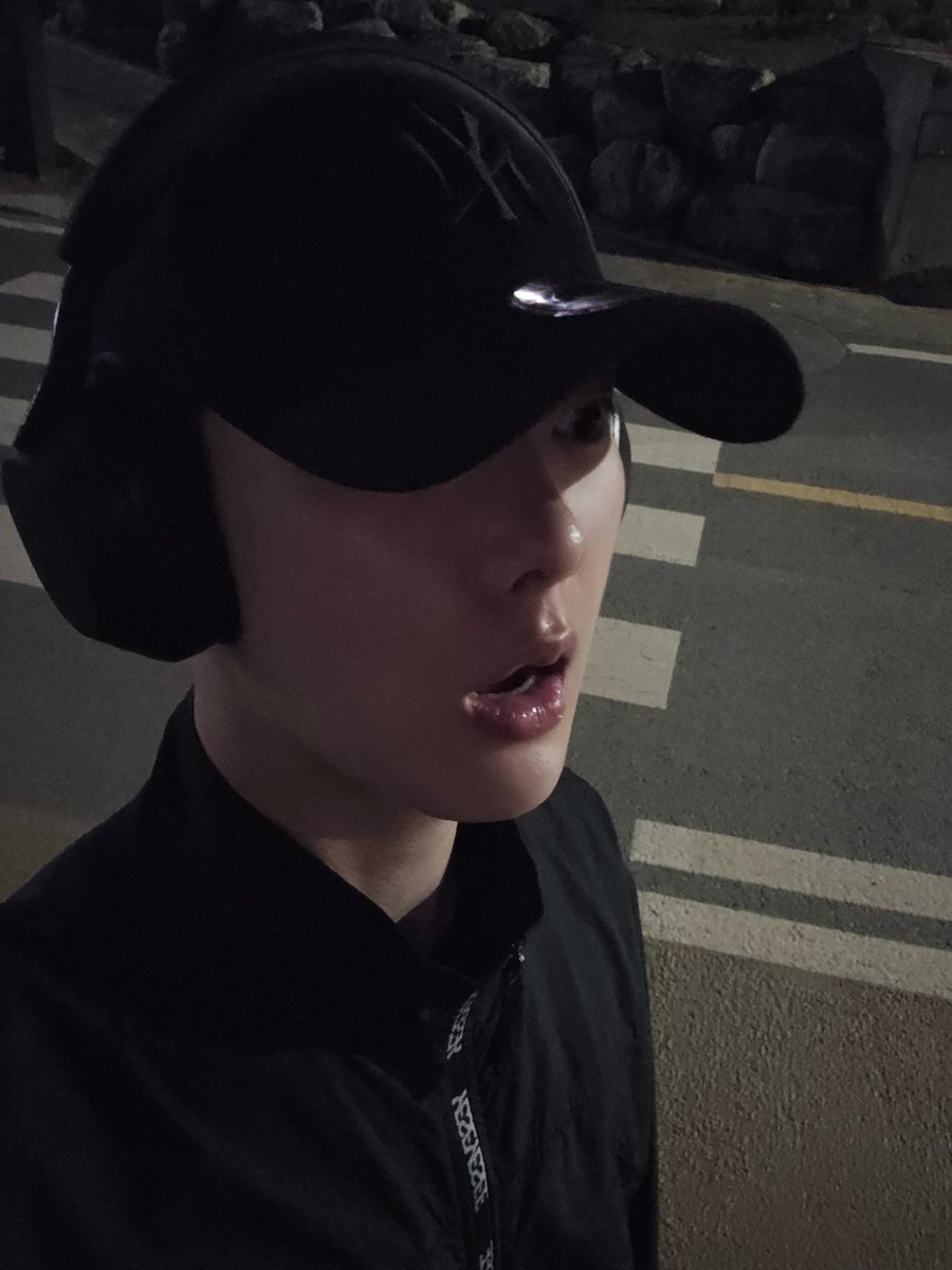 봄이 왔구나 러닝뛰기 딱 좋은날씨네~~~~
가보자 사나야🔥🔥