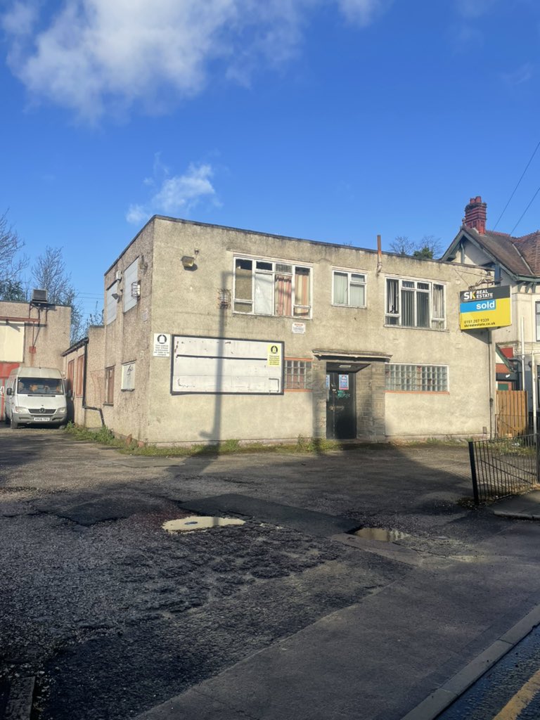 Another one bites the dust 🥲. Smithdown social club, did one of my favourite ever gigs here with @COLFCcommunity