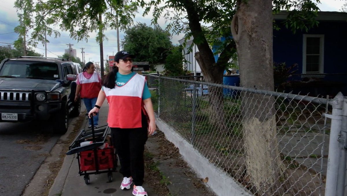 Sound the Alarm: McAllen Fire w/@RedCross, various volunteers & McAllen PD helped install 76 smoke alarms in neighborhoods identified to have a high fire occurrence. Fire safety & hazard preparedness was provided to 128 members of the community. TY for keeping McAllen safe!