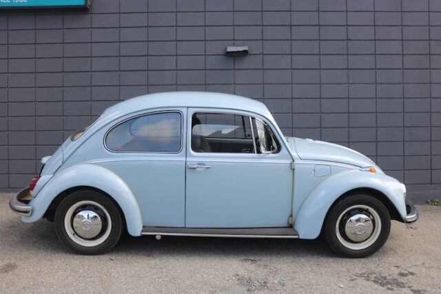 Happy Monday Volks!  Decent article today for ya!  'Classic Wheels: 1968 Volkswagen Beetle' Read on! highlandscurrent.org/2024/04/05/cla…

#vw #vwbeetle #classicvw #oldbug #1968VW #1968Beetle #VWnews