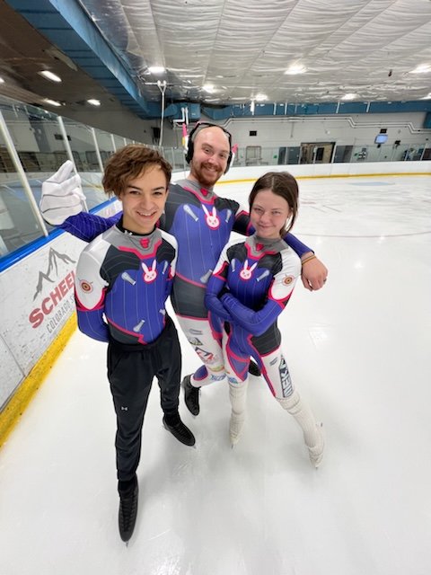 You cant embarrass me!!! @Strawb3ariemilk 

I'm the embarasser here!

(But fr thank you.  It was a fun gag to do at the rink)