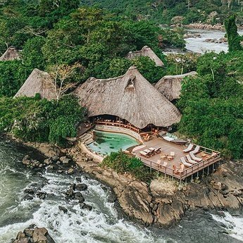 ug_tour's tweet image. Looking for a luxury and convenient accommodation option, check out our corporate partner @WildwatersLodge, ready to provide you with top-notch service in Jinja.   @DiscoverUG