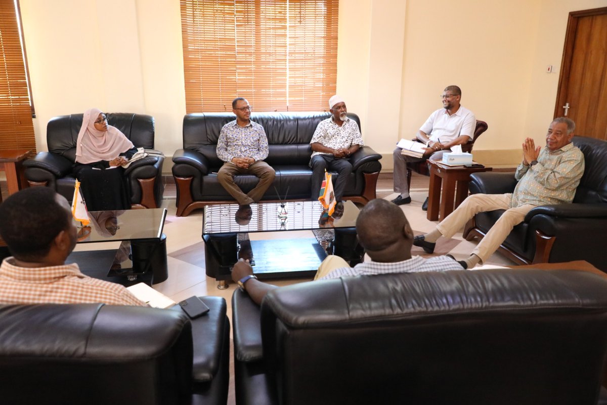 The Task Force on Lamu Fishermen Compensation today paid a courtesy call on the Lamu Governor Hon. Issa Timamy to update him on the progress of the compensation process of the fisherfolks. The Governor witnessed the signing of agreements paving way for compensation of the 4,102…