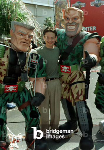 Look at these full size character costumes for the Gorgonites and the Commando Elites! Pretty cool!

#SmallSoldiers #DreamWorks
