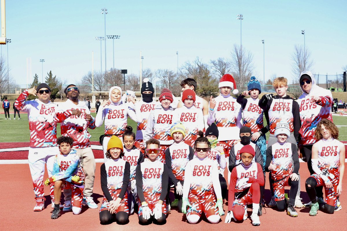 DaryllClark's tweet photo. Lovin growing our brand our way! 

#BOLTBOYS7v7
#2AGGRAVATEDDADSANDATRAINER https://t.co/sySlhF2r7X