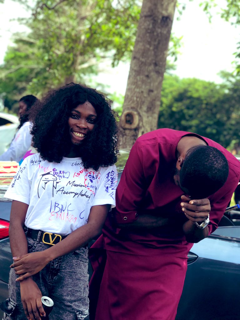 Congratulations 🎊 my first daughter.. She just signed 🖊 out university of Benin ……. Proud dad 🕺🕺🕺🕺🕺