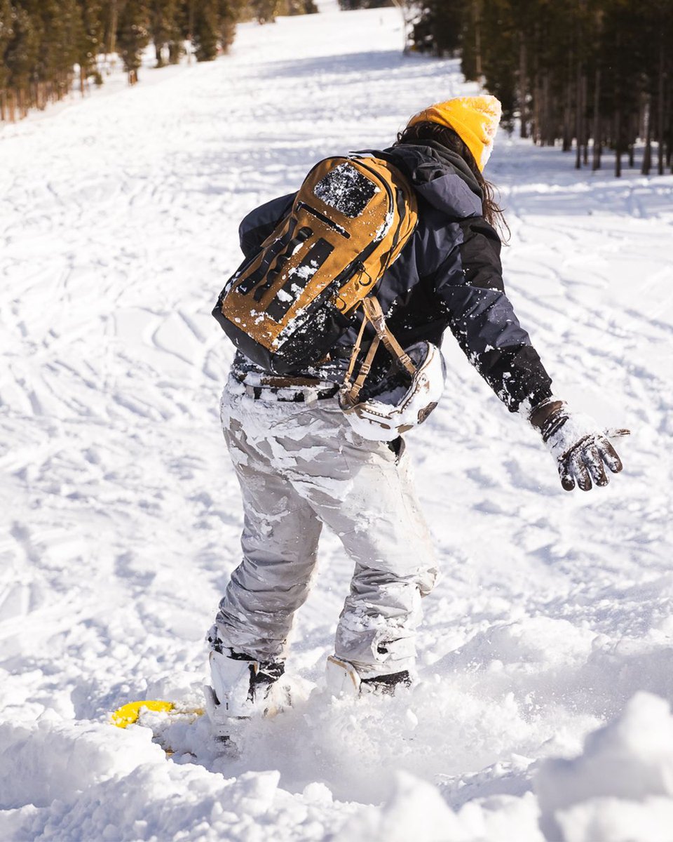 🏂 On the slopes, we've got your back. 
buff.ly/47ZBGFt 
.
.
.
.
.
#outdoors #hiking #camping #hike #fishing #outside #wilderness #outdoor #getoutside #hunting #outdoorlife #forest #waterresistant #climbing #scenery #naturelover #adventures #backpack