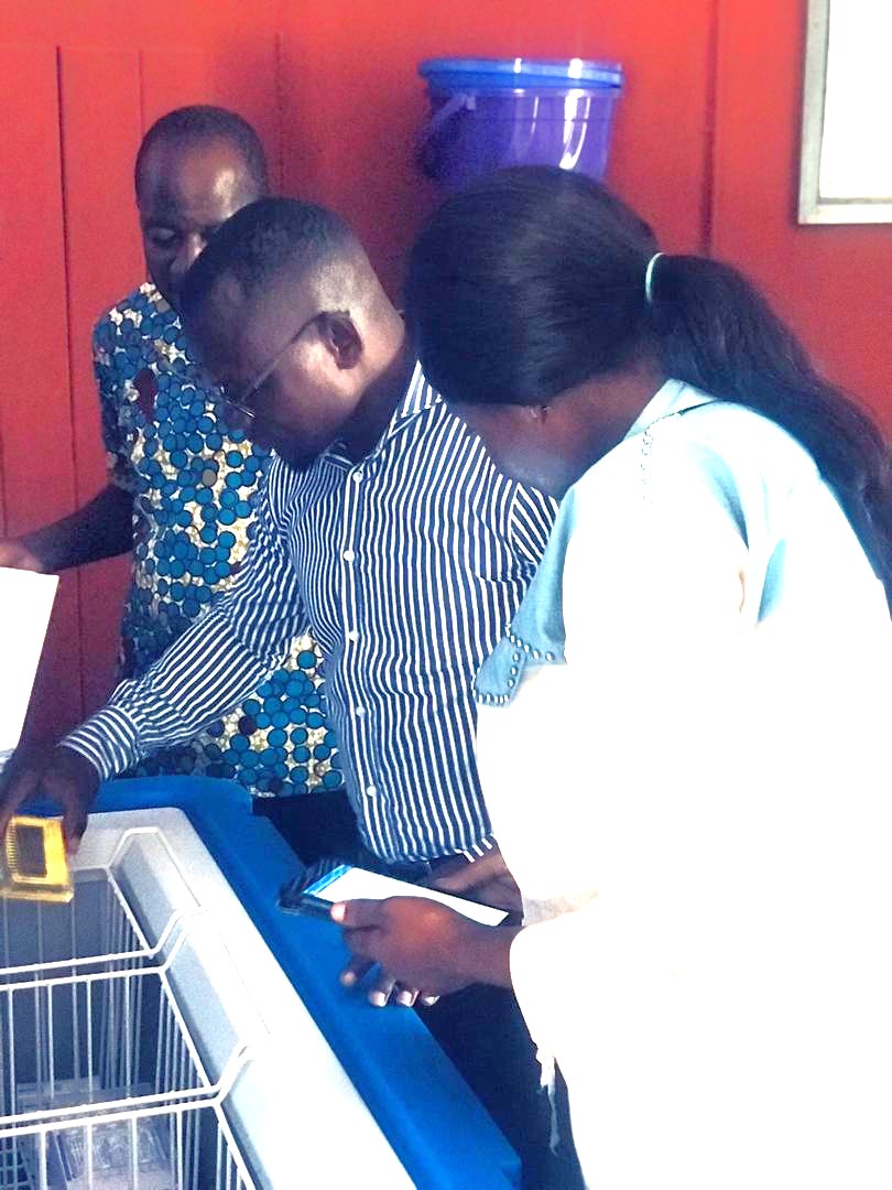 GHSupplyChain's tweet photo. Insights on #COVID19 and routine vaccine management enhance cold chain supply chains, bolstering readiness for future crises. GHSC-PSM collaborates with @_GHSofficial Expanded Program on Immunization to assess supply management, covering inventory, distribution, and much more. https://t.co/bcYeEDUDmp