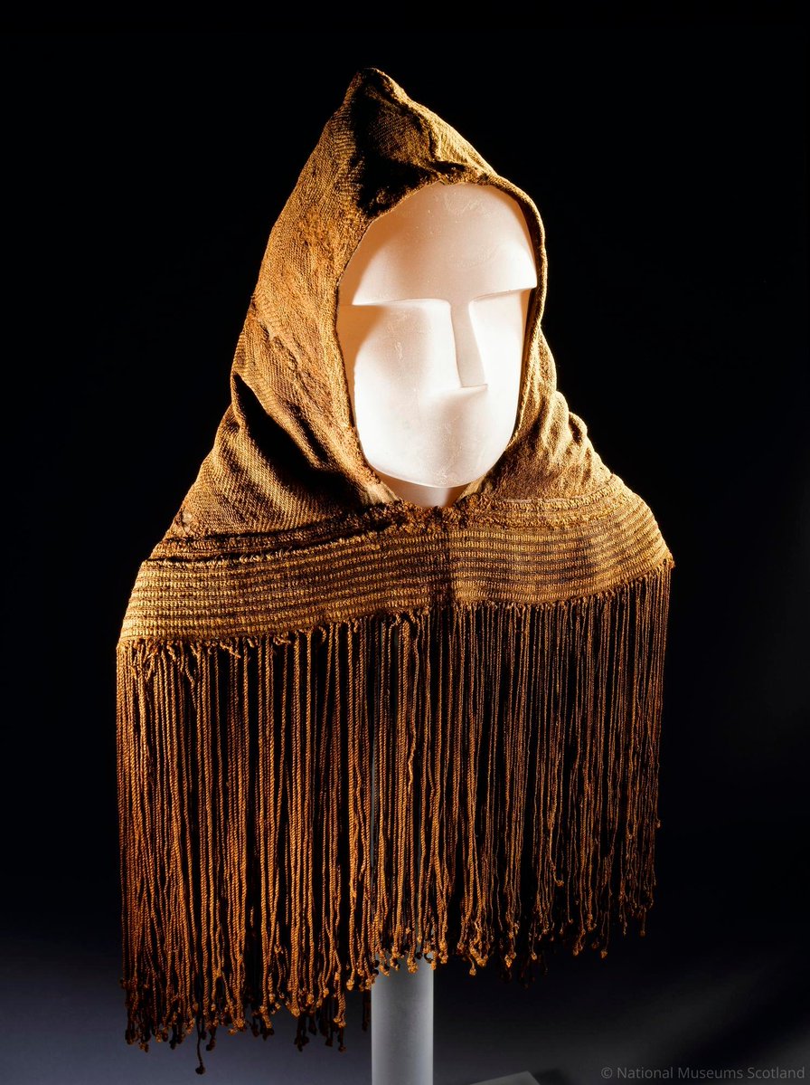 Found in 1867, the Orkney Hood is the only complete piece of clothing to survive from before the medieval period in Scotland 🐏 The garment was lost or deliberately left in a bog over 1,500 years ago and the lack of oxygen slowed its decay for centuries: digitscotland.com/scottish-artef…