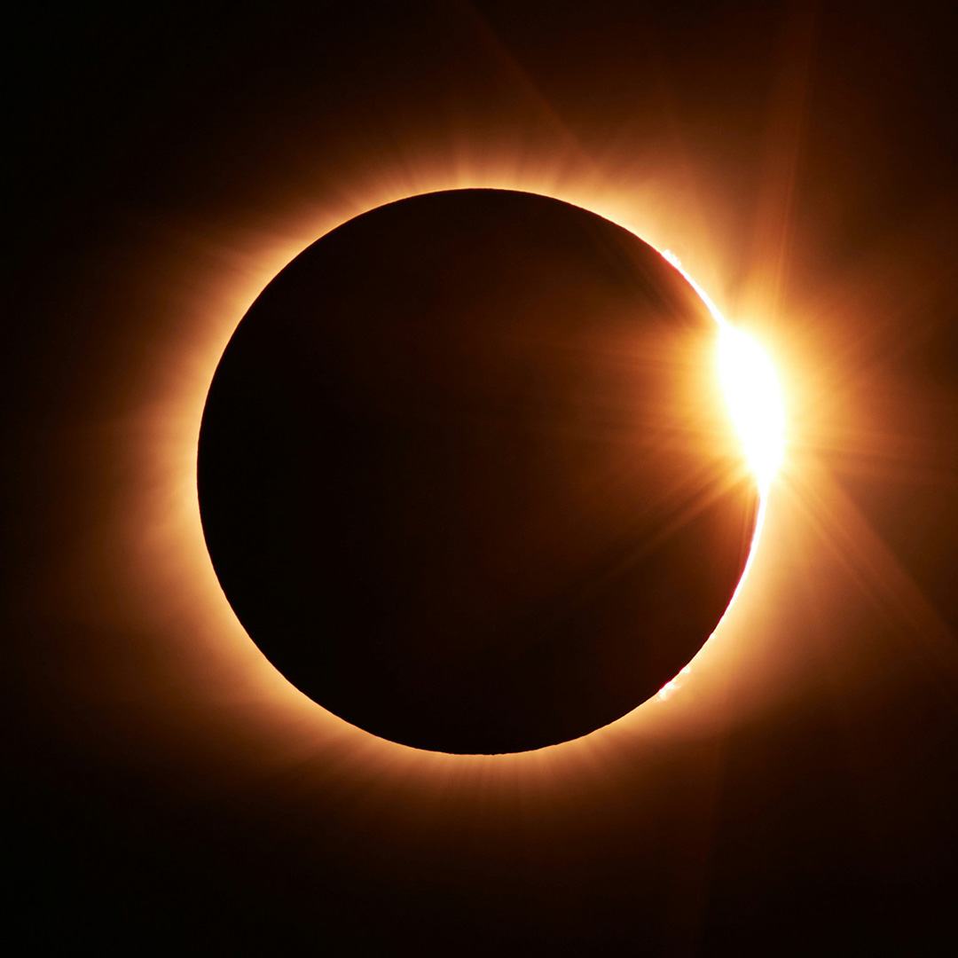 With more than 200,000 expected to visit PA for today’s eclipse, PSP is working to ensure everyone can enjoy it safely. If you’re driving:
🔆 Turn on headlights during the dimming
🔆 Don’t stop on the roadway/shoulder to view
🔆 Keep your eyes on the road, not the sky
#StaySafePA