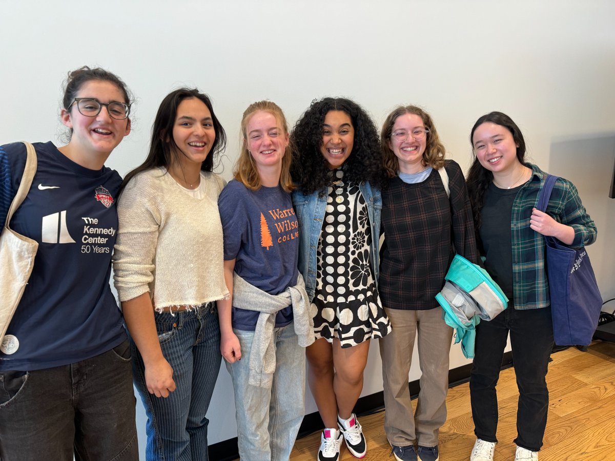 Students attended the 2024 Walter Awards Ceremony hosted by @diversebooks in March. They heard from winning authors and received free copies of the winning books! Here are some of our seniors with the ceremony moderator and award-winning author Elizabeth Acevedo.