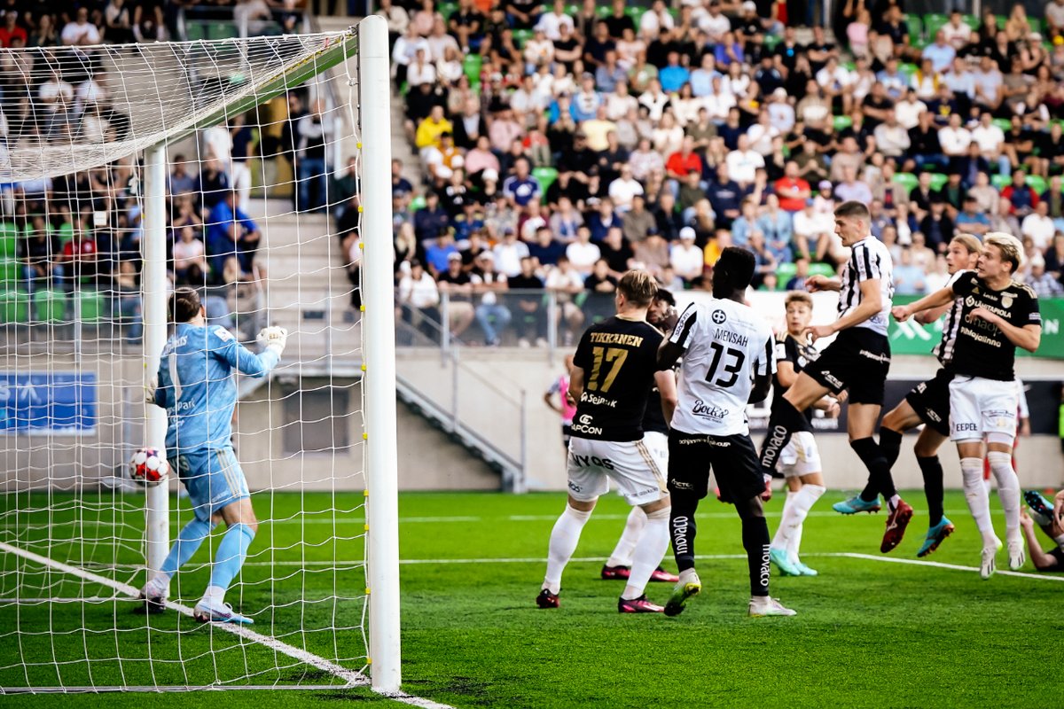 VPS1924's tweet photo. Tässä toimintaohjeet kotiavausta varten

1. Osta lippusi https://t.co/O1oZtMSRw4🎟️
2. Saavu Stadionille📍
3. Nauti, laula, huuda kotiavauksessa🤍🖤

🗓️Pe 12.4.
📍Lemonsoft Stadion
⏰19:00

#yhdessäseistään #seuraaraitaa #vepsu #vaasa #vasa #veikkausliiga #lemonsoftstadion #vps100 https://t.co/92CKlhDenT