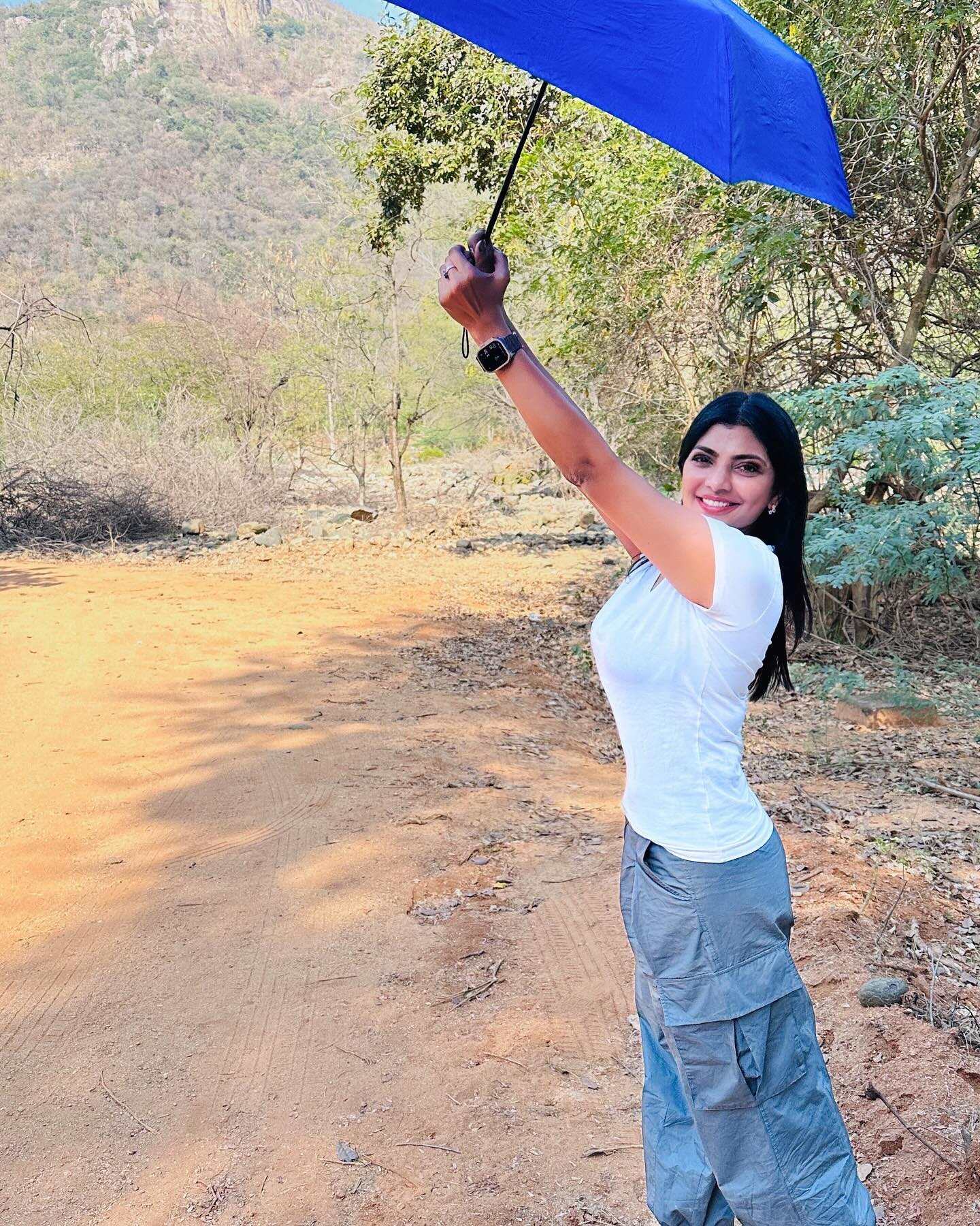 GKpe0cwbcAAURXq?format=jpg&name=large