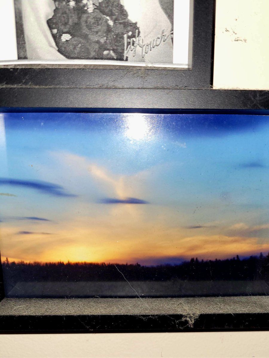 Digits00's tweet image. This is an old photo from a few decades ago. 😁