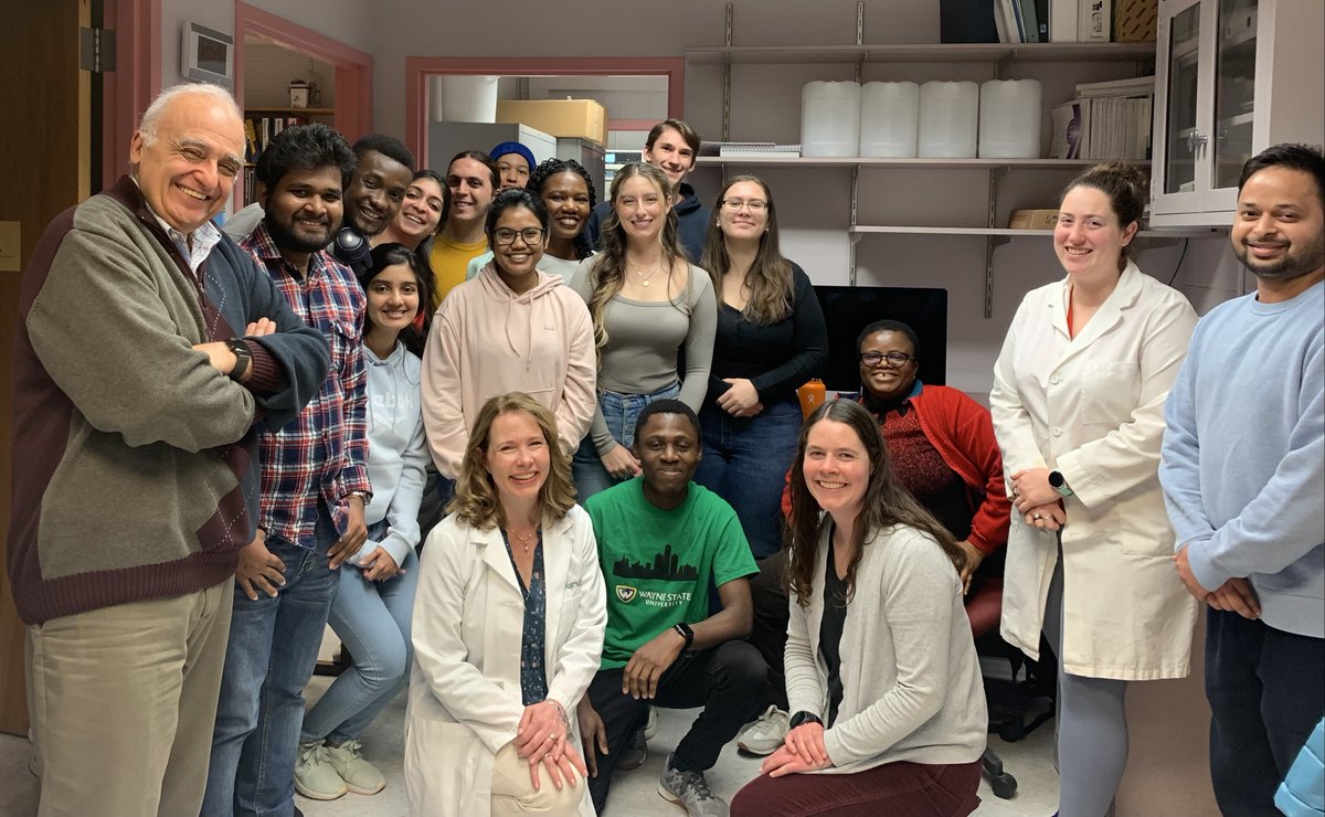 BIG thanks to the MICR core @waynemedicine for hosting our #Microscopy graduate class! The hands-on experience and learning about the cutting-edge imaging technologies available on campus were invaluable for the students @WayneStateCLAS @WSUBioSci