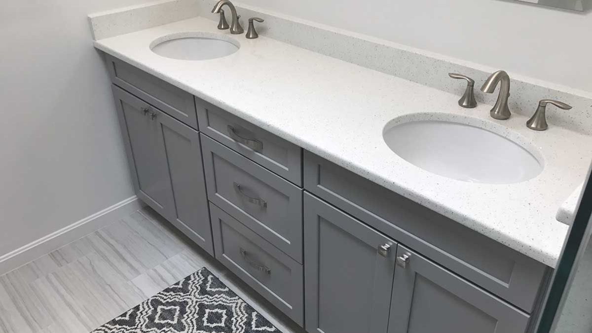graniteasap's tweet photo. Transform your interiors with the eternal elegance of Frost White MSI Q Quartz! Ideal for bathroom countertops and more, its pebble-like charm and resilience enhance any setting. #FrostWhiteMSIQQuartz #CountertopGoals #InteriorDesign https://t.co/an2jo15gRq