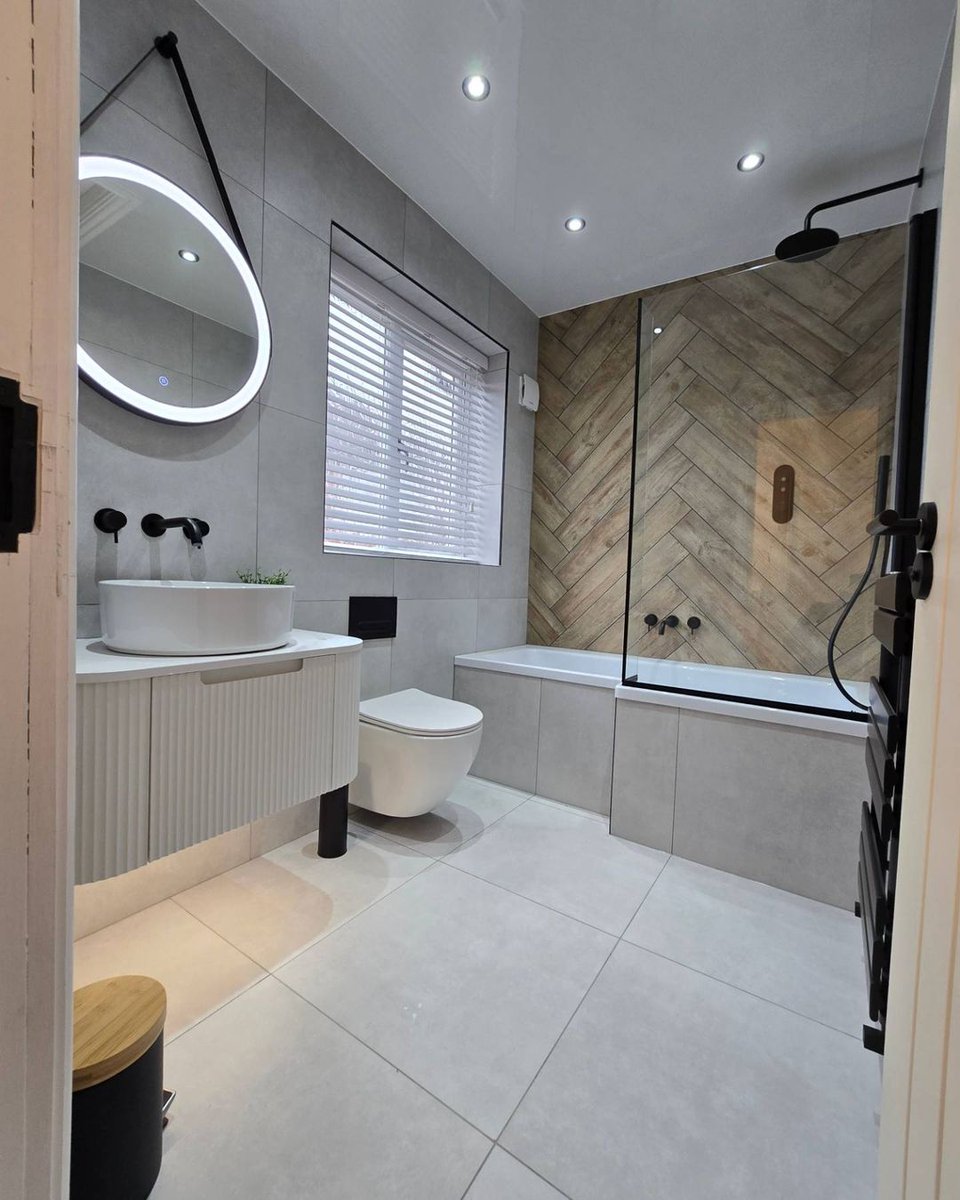 easy_bathrooms's tweet image. Step into pure relaxation with this stunning bathroom renovation by @karinexhomeimprovementsltd ✨ From the crisp, clean color palette to the luxurious finishes, this space is the ultimate oasis 🛁✨ 

easybathrooms.com

#easybathrooms #bathroomreno #bathroomrenovation