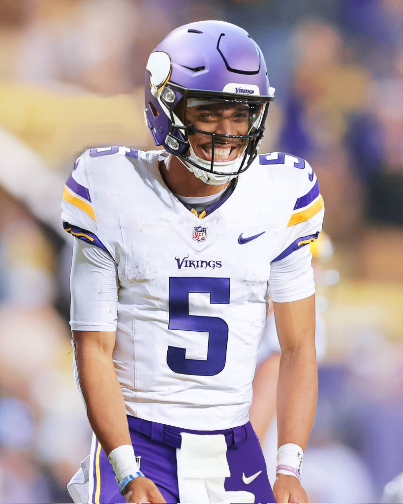 En el Mock Draft de <a href="/NFLSpainDyA/">NFL-Spain</a> , traspasamos nuestros picks 11 y 23 a Cardinals por el 4 y 90.
Y con el pick 4 seleccionamos a Jayden Daniels, QB  de LSU