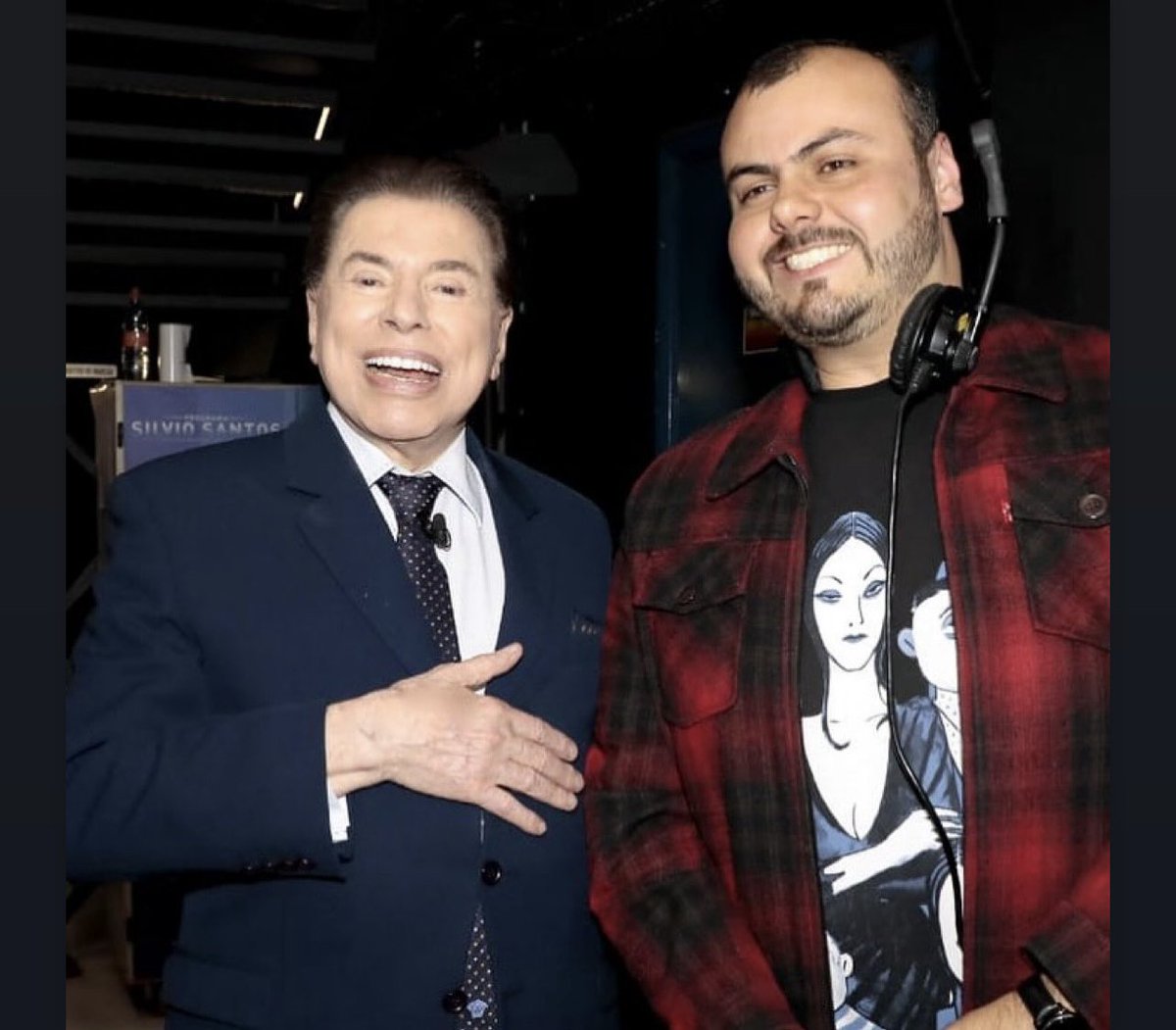 Que saudades do Sr. Silvio 💙

#Sbt #Pss #SilvioSantos #Pranks #Tv #TvShow #Backstage #Bastidores #PatriciaAbravanel #filmaker #filmakerslife #directorlife #directorslife #vidadediretor #showrunner #gravacoes #diretornoset #television #televisionproduction #sroryteller