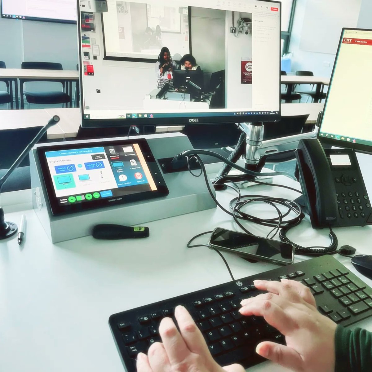 Devina Sarwatay tweet media