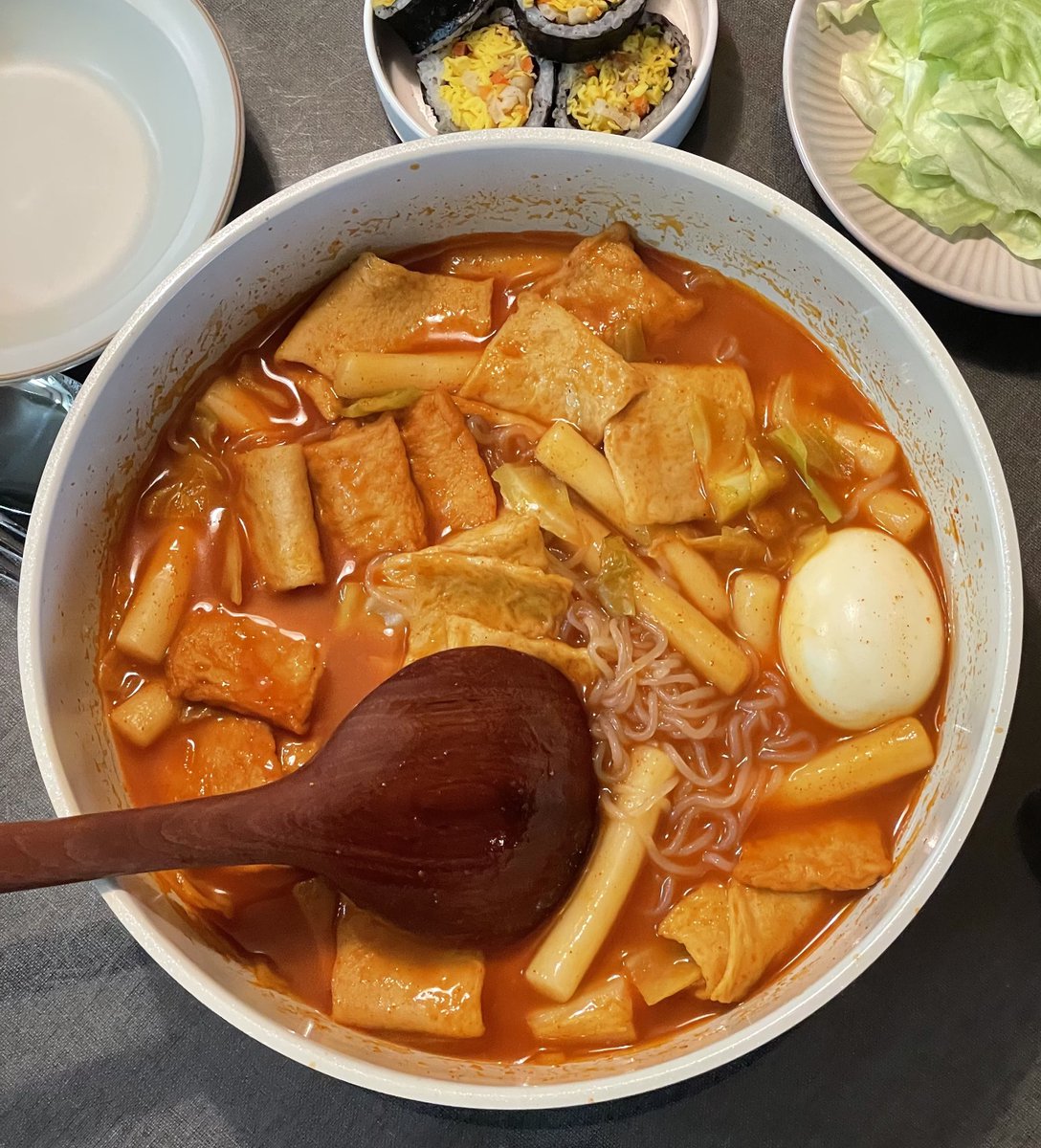김밥에 떡볶이 국물이 생각나던 날 금미옥 국물떡볶이 꺼내 먹음