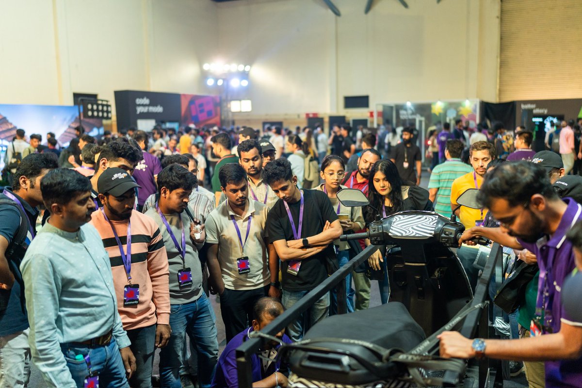 atherenergy's tweet photo. Bigger spaces. Lots more launches. And WAY more people.
#AtherCommunityDay 2024 was huger than its first edition in every possible way.
#Ather #AtherCommunity #NewLaunches #AtherRizta https://t.co/ldbWln9ijJ