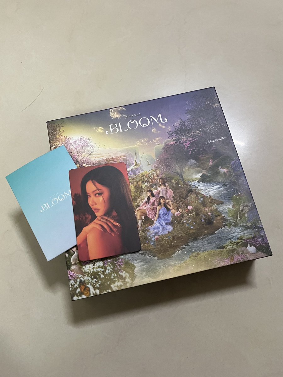 ส่งต่ออัลบั้ม Bloom ครับ
-สภาพ 97% ~ของครบ
-790฿ รวมส่ง (ทักมาดูรูปเพิ่มเติมได้ครับ)
#ตลาดนัดPixxie #ตลาดนัดพิกซี่ #ตลาดนัดลิทเอน