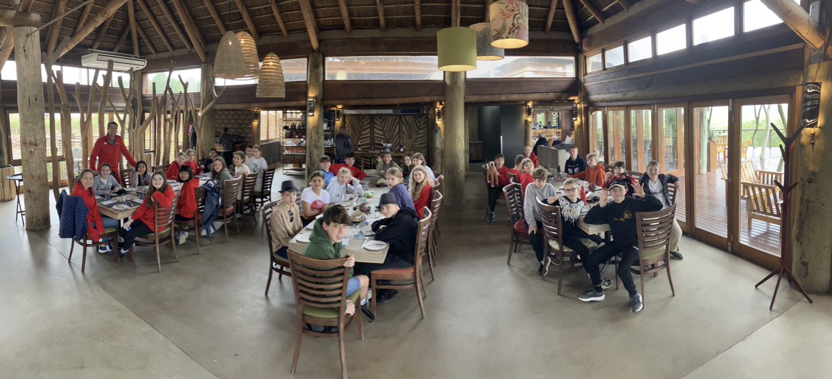 @GardenRouteGameDrive was a great success! The pupils were so happy that our Tour Mascot ‘Roary the Lion 🦁’, managed to meet his relatives too! 🥰 Lunch devoured in wonderful setting. Heading now on long drive to Cape Town #wyvernsonsafari #wesaw4oftheBig5 #roarymeetshisfamily