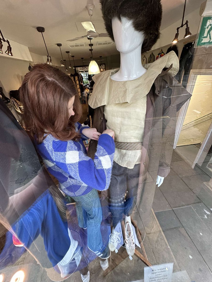 #LSBU Fashion Communication students are using their creativity to boost sales at some of the capital's flagship Oxfam stores! Find out more 👇 lsbu.ac.uk/about-us/news/…