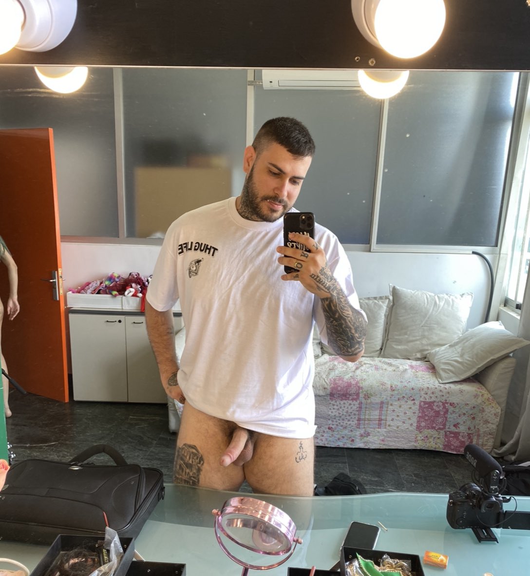 Tienes ganas de chuparmela? 🍆 + en onlyfans.com/magicjavi