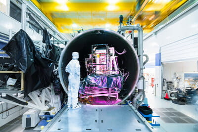 Raytheon completes thermal vacuum testing of the fourth Visible Infared Imaging Radiometer Suite (VIIRS) sensor. Learn more: rtxcorp.co/3J7YTu6