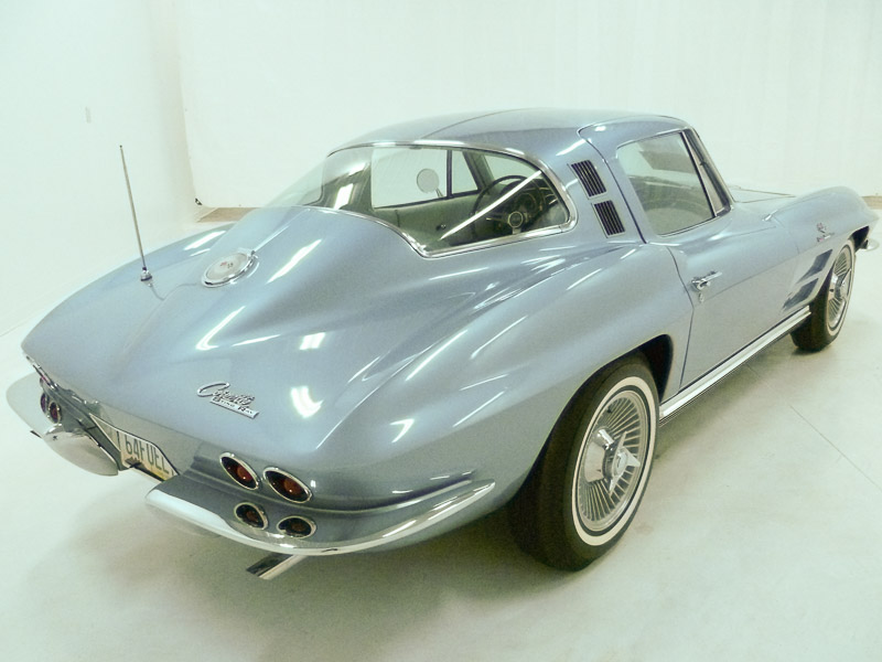 1964 327 FI Corvette Coupe. Silver Blue paint with a White and Dark Blue combination. Body-off restored. Show condition. Immaculate rust-free chassis and a 97.6% NCRS Top Flight. Documented.
#corvettelove #tuesday
proteamcorvette.com/Corvette-1964-…