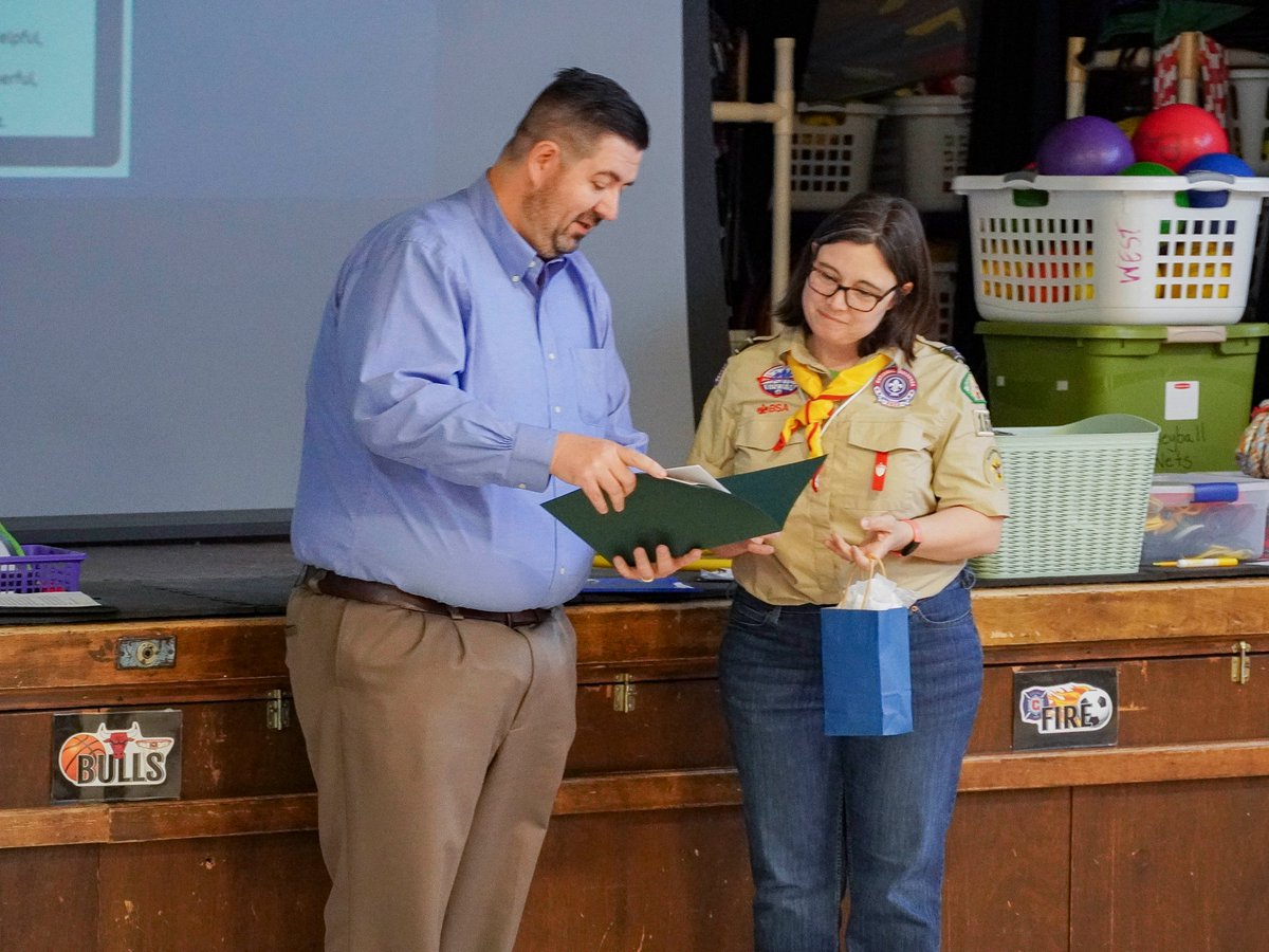 MrMinsley's tweet photo. #WestZD6 teacher Betsy Pondelik was surprised on Friday and received a Youth Leadership award for her work starting a Discover Scouts program for our students. Congratulations Betsy! #WestisBest #ZionD6 @JedwardsJoseph 

Learn more @ https://t.co/BDj3c64OjK https://t.co/bBZ6ZF88ED