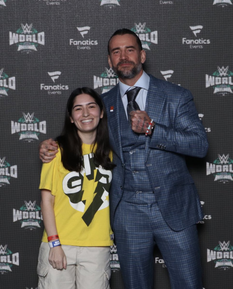 victoria tweet media