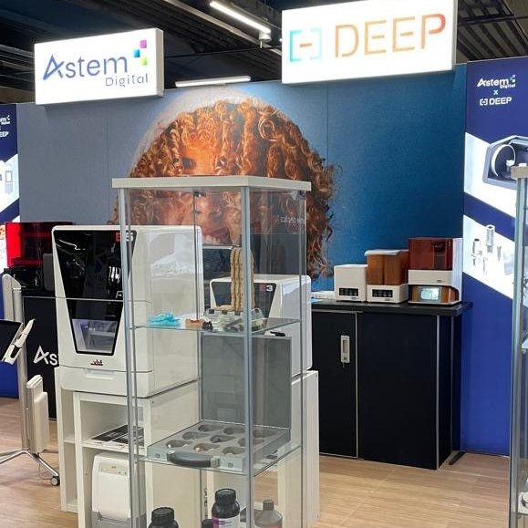 nextdentbv's tweet photo. At 2024 Dental Forum Paris, our team was present with NextDent partners BioSummer and Astem Digital. Great to re-connect with our partners, visitors and dental experts! For info on the NextDent portfolio and our partners, please check https://t.co/uB1SyMhDeL https://t.co/EzqYNihHxK