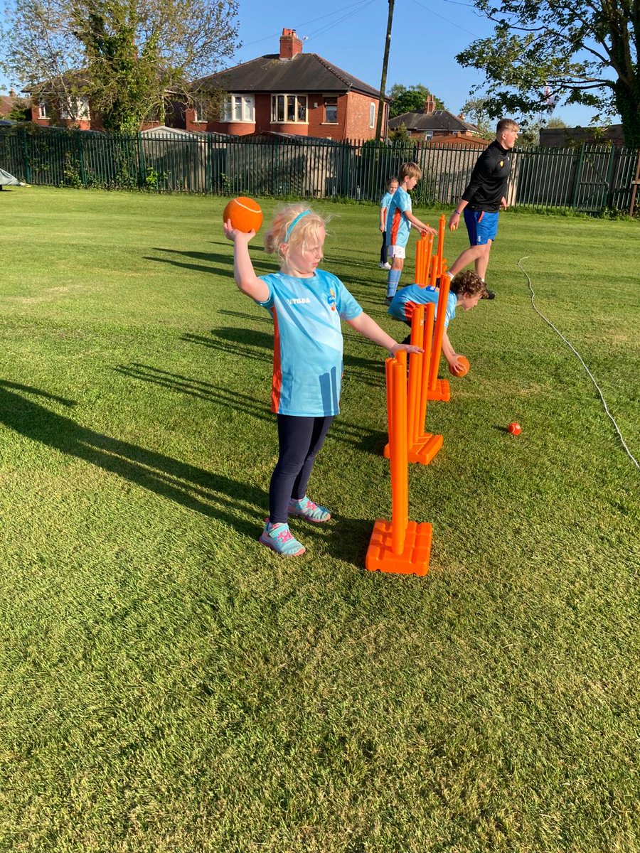 Our All Stars and Dynamos Programmes are gearing up to start soon, Activators are you all set? New to activating in 2024? Complete your face-to-face training, find a course here: bit.ly/3ZxGQ73 📍@HeyshamCC 📍@AccringtonCC 📍@middletonccnews 📍 @WalshawCricket