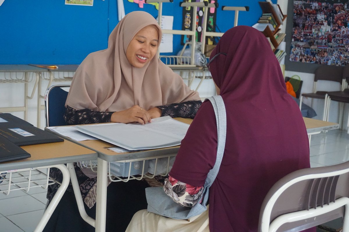 haimah26's tweet photo. berat badan ibuk naik drastis ya dek wkwk, gapapa penting kamu sehat, adek selalu ikut ibuk ke sekolah selalu ikut ibuk ketemu orang banyak dengan berbagai karakter, ikut ibuk ngajar keliling sana sini ya dek https://t.co/70tylIOmjw