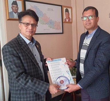 .@USAIDGH-funded PQM+ worked with the DDA in #Nepal to design and develop infographic posters that inform pharmacists and the public about preventing the proliferation of SF medicines, including purchasing considerations and compliance requirements. #HealthSystems @USAIDNepal