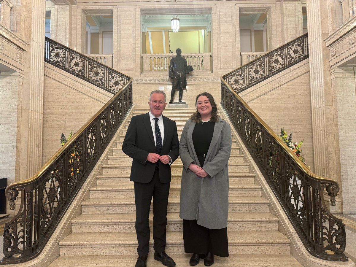 .@Economy_NI Minister @ConorMurphySF has met @NUS_USI president @chloeferguson__ to discuss pressing issues students face during the cost-of-living crisis. The student support allocation for academic year 2023/24 was recently boosted by an extra £1m, to £3.8m. The Minister…