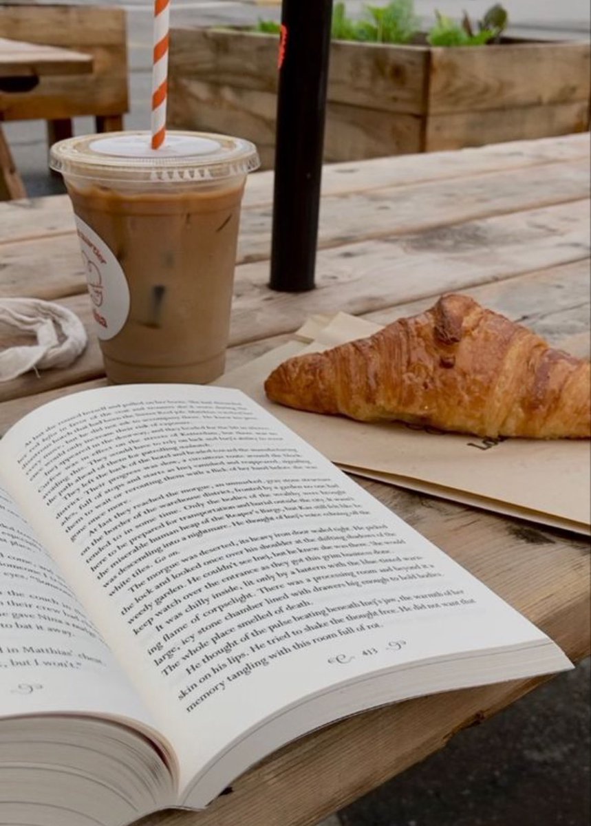 Remarkablereads's tweet photo. Day 1 of #remarkablereadingspots
COFFEE SHOPS
Enjoy white noise and the hustle and bustle of a business? If so, a cozy coffee shop is the perfect place to appreciate a good book with a beverage!
#coffeeandabook #readingwithcoffee #supportsmallbusiness https://t.co/38n3GaE5GP