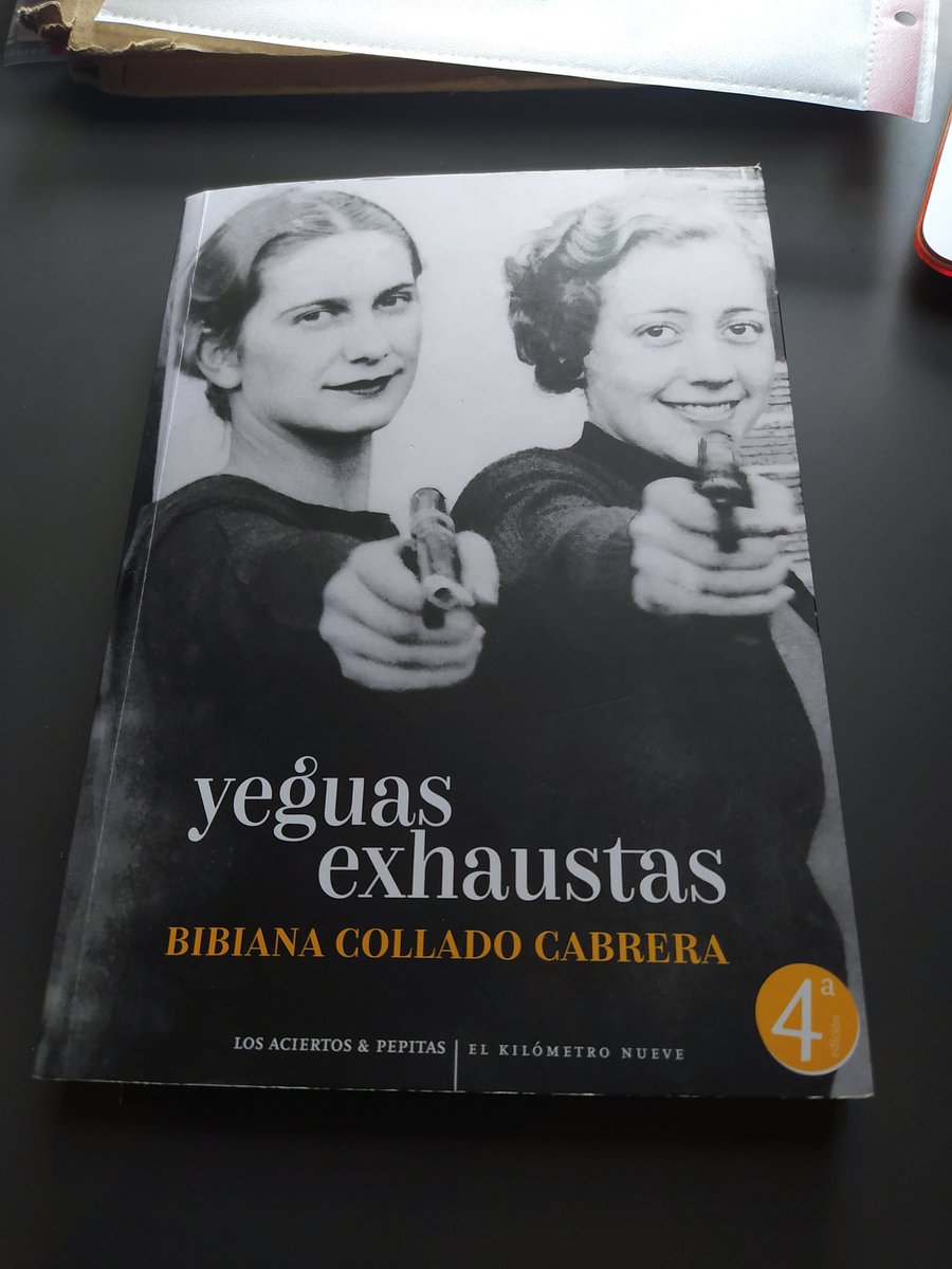 icymoose's tweet photo. Lecturas de vacaciones. ¡Por fin @BibianaCollado! No lo leí, lo devoré. ¡Moltes gràcies! 🫶 Ressonen molt les paraules d'eixa història ❤️ Y de paso, cayó Fidela. Grata sorpresa de Elvira Valgañón en @pepitaseditora #happydays #disfrutando #lecturas #placer #nicebreak #backtowork https://t.co/aIARQ1kGrw