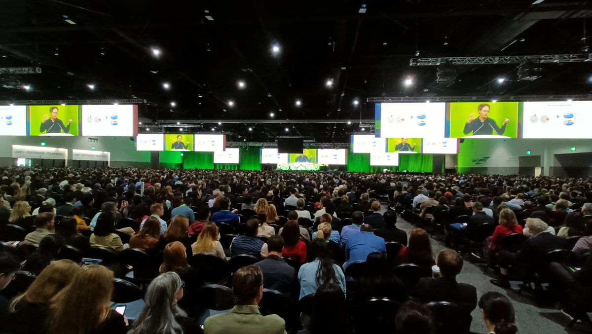 Some fantastic plenary talks at #AACR24 today by members of the #CancerGrandChallenges community: ✅Ben Cravatt, eDyNAmiC (@CR_UK, @theNCI), tackling the #ecDNA challenge ✅@CarolynBertozzi, NexTGen (@CR_UK, @theNCI, @TheMarkFdn), tackling the solid tumours in children challenge
