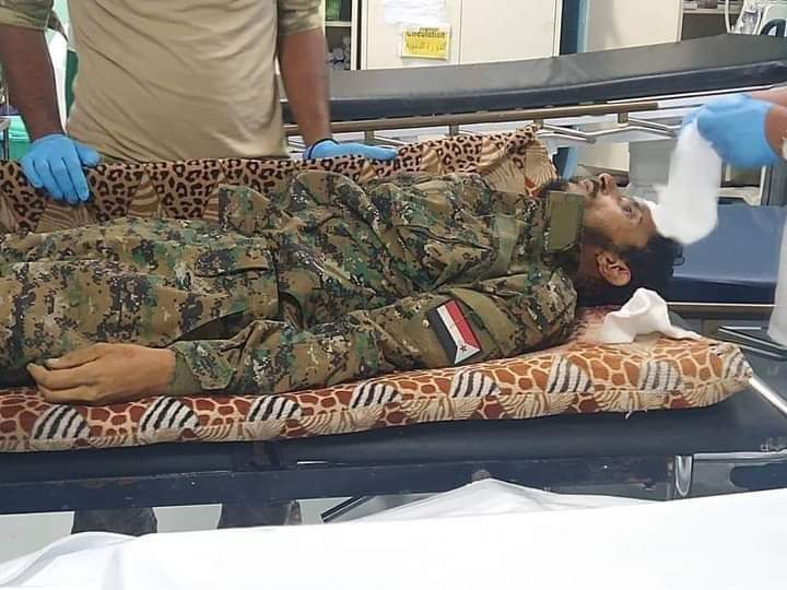 ((من يقف مع اسر الشهداء 
))
وماتت الام قهر على فلذة كبدها 
تعازينا لكل أسرة الشهيد وأمه في قرية الكبار الضالع 
أم الشهيد /سعيد عبدالله سعيد تلحق بولدها الشهيد  ليلة أمس 28رمضان  الذي استشهد بجبهة الضالع قبل عشرة ايام ..
الله يرحمها ويغفر لها ويسكنها فسيح جناته 
انا لله وانا الية