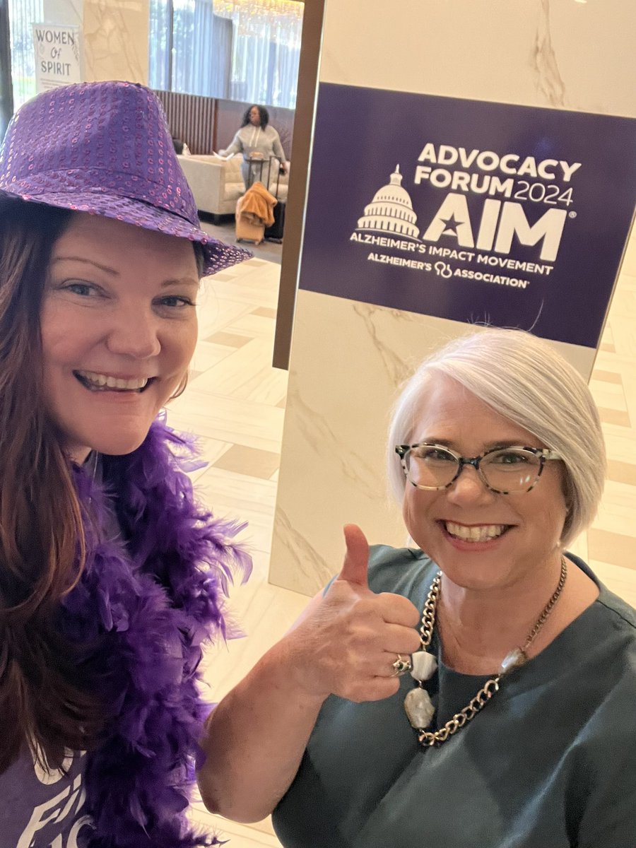 Had a blast welcoming #alzadvocates to @ALZIMPACT Advocacy Forum in DC. Thanks @BethENDALZ for stopping for a picture 💜 #ENDALZ #alzforum @AlzAdvocacyFL @AlzFlorida @alzcnfl @alzassociation