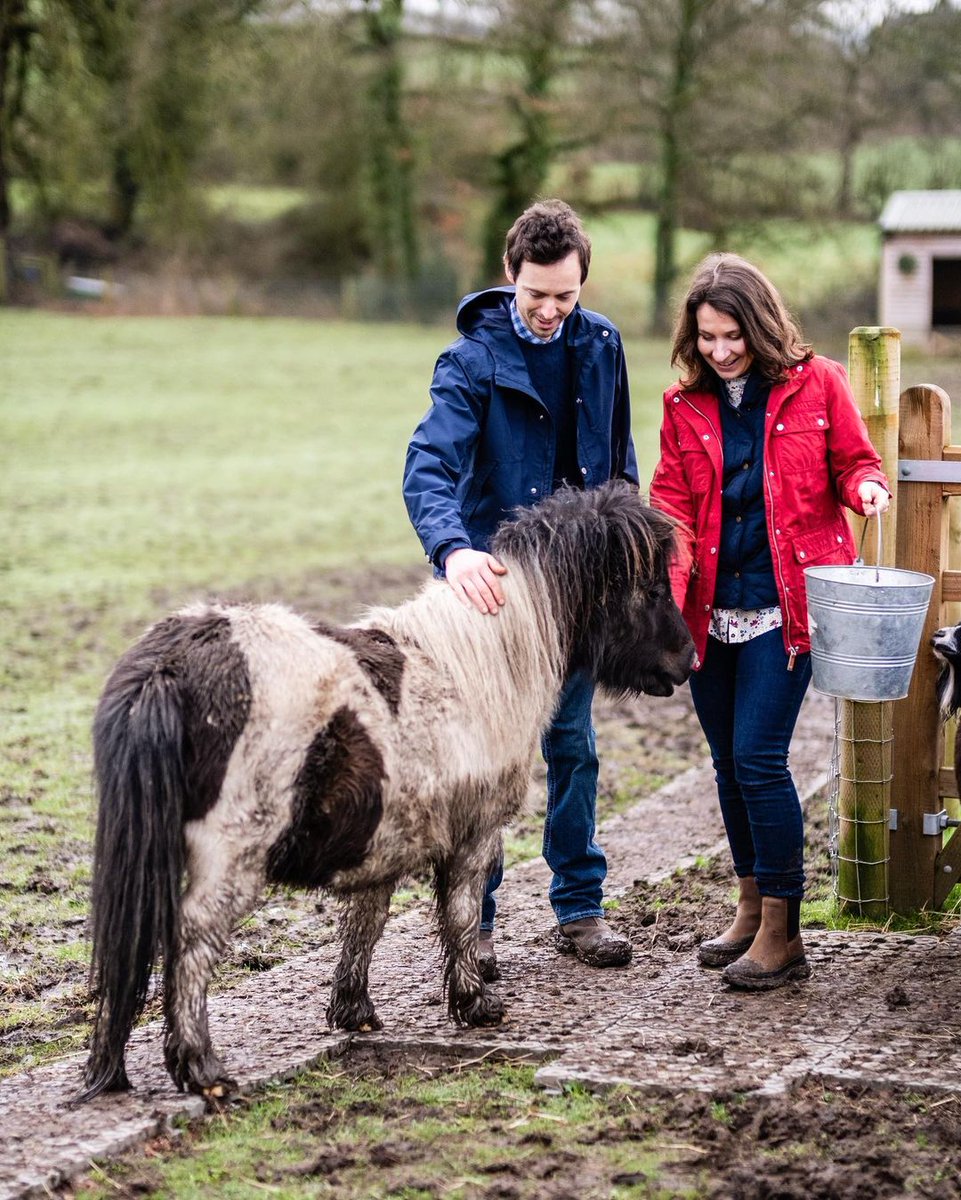 Gemma and Matt wear top-toe Ariat Country 🍃